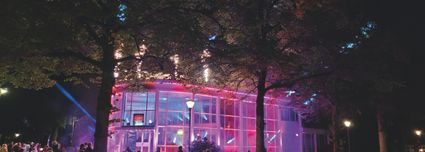 Vioolkist bij nacht