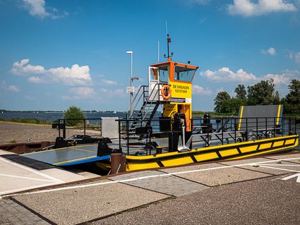 De Swaegen, de pont tussen Sneek en Starteiland