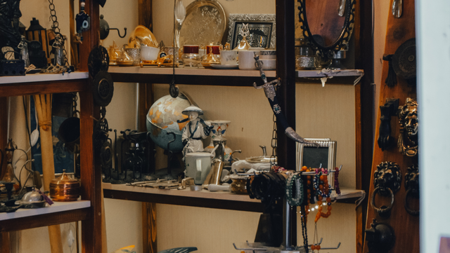 Shelves in a thrift shop