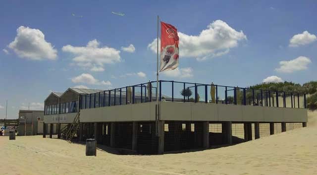 Strandpaviljoen Breezand, Netherlands, Vrouwenpolder beach bar with view at the sea
