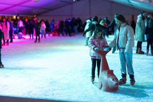 Schaatsbaan met kinderen