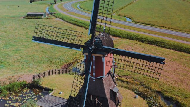 Dichtbij opname van de voorkant van de Grosmolen in Hoogmade