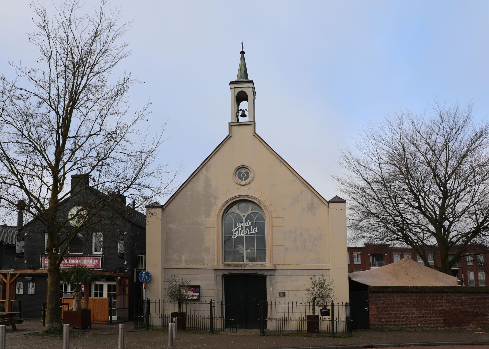 klein wit kerkje