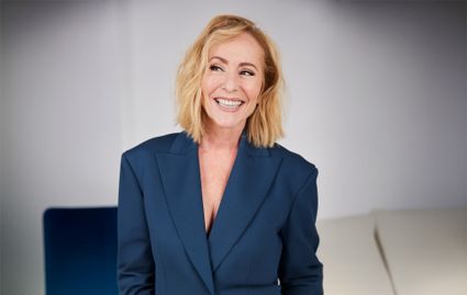 Angela Groothuizen