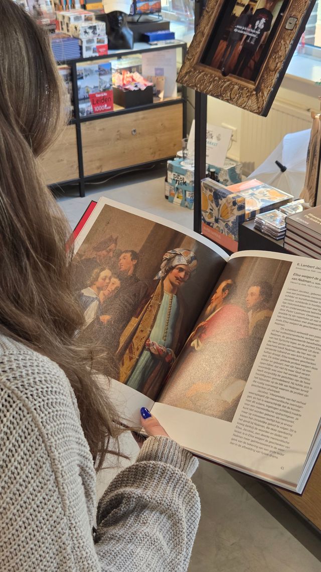 Boek over Rembrandt in de Leidse VVV