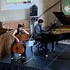de IJslandse celliste Geirthrudur Gudmundsdottir en Antoine Préat