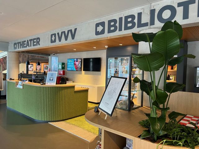 Foto va de VVV balie