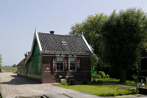 Buitenaanzicht van het Grietje Trump museum