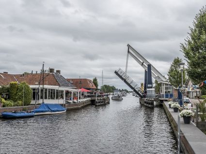 LR straatbeeld echtenerbrug/delfstrahuizen