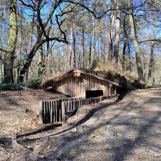 Verscholen Dorp Hut voorkant