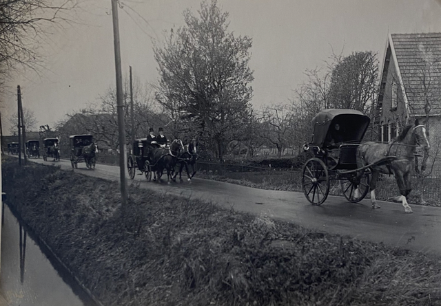 Op weg naar het huwelijk Johan Mulder en Anna van Zijl in 1943
