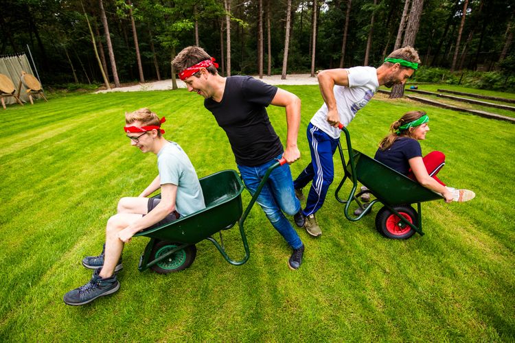 Liever Buiten Deurne kruiwagenrace