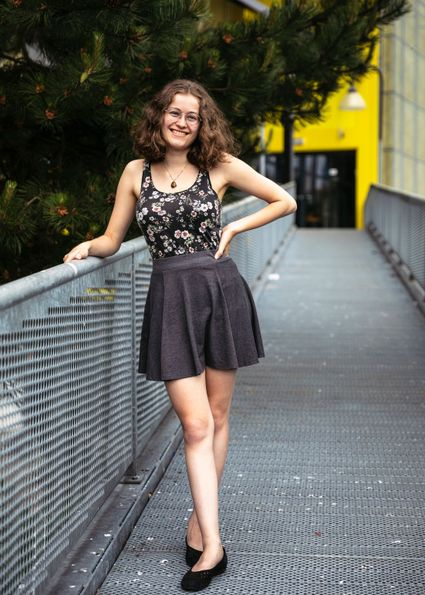 Foto van Loes Visser, student aan de Dutch Innovation Factory in Zoetermeer. Zoetermeer is de plek.