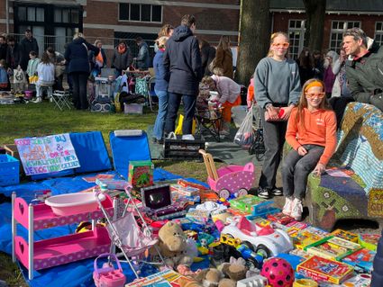 Kinderen bij Koningsmarkt