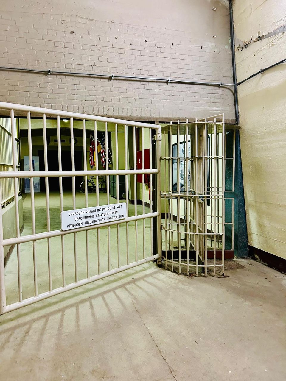 Ingang voormalig NAVO-hoofdkwartier Maastricht