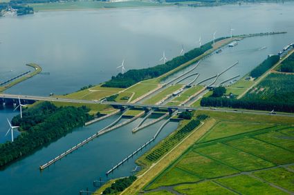 Volkerak Schlösser Willemstad