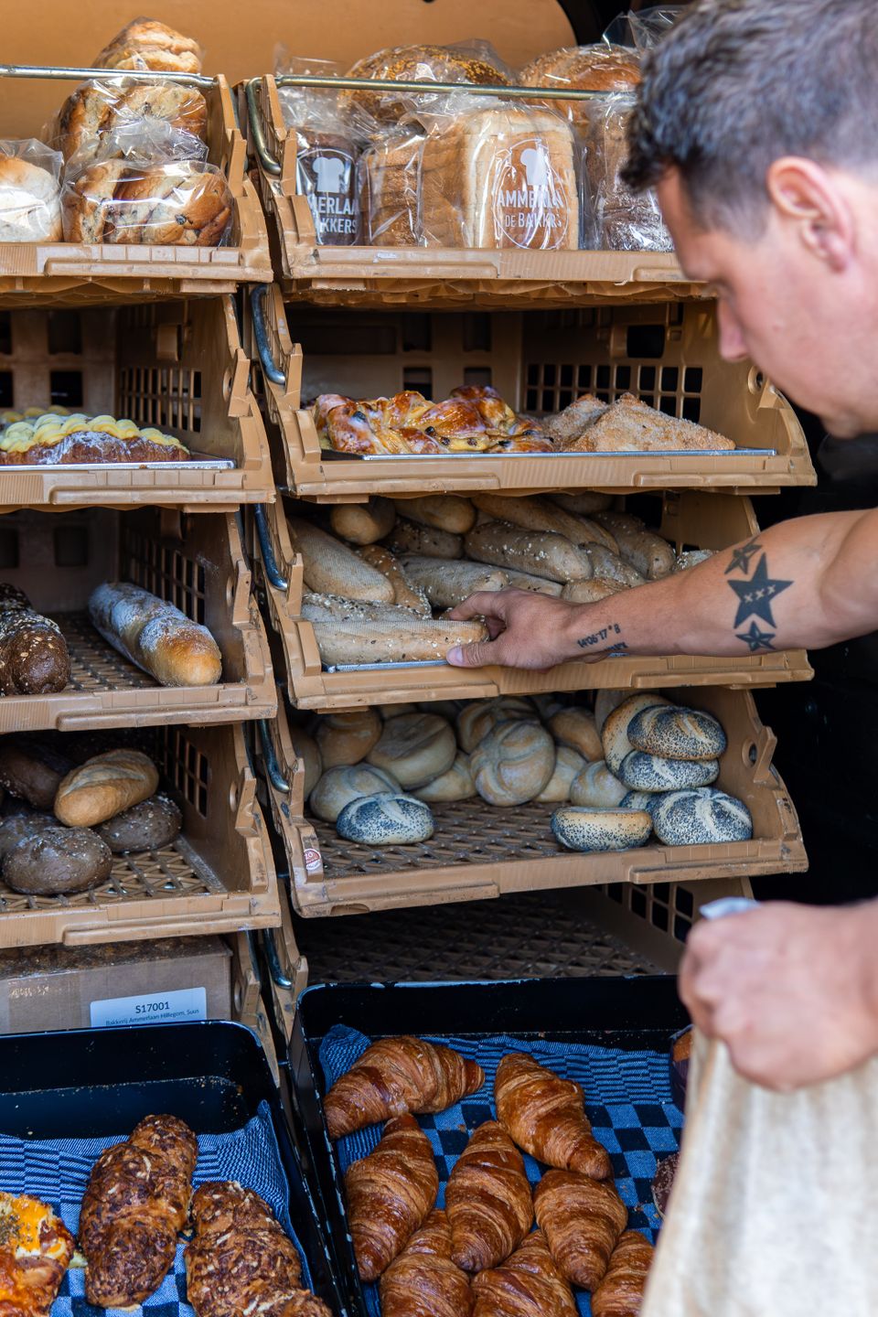 Der Bäcker kommt täglich auf den Camping De Wulp in Noordwijk