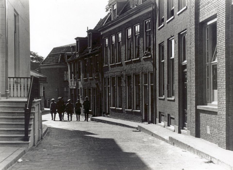 Militairen in de Bollemansteeg