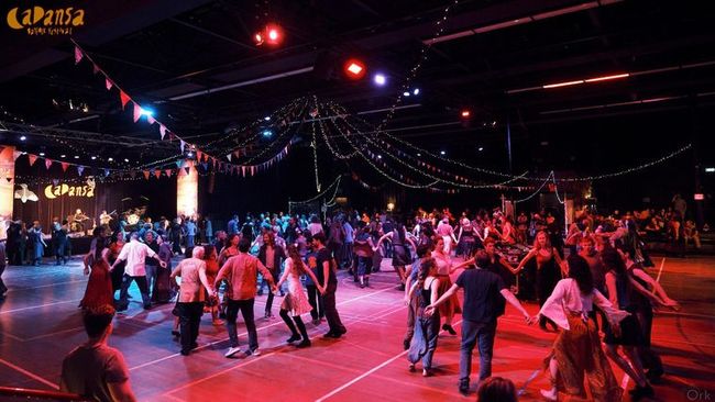 Dancing: easy as folk!