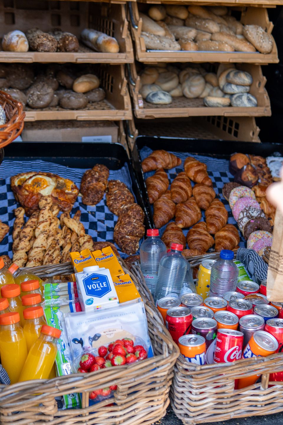 Frische Brötchen Bäcker Camping De Wulp