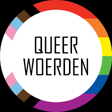 Logo van Queer Woerden met regenboogkleuren rondom, onderdeel van initiatieven in Woerden en het Groene Hart voor inclusiviteit en diversiteit.