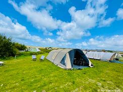 4 persoons tent met stroomaansluiting op Stortemelk