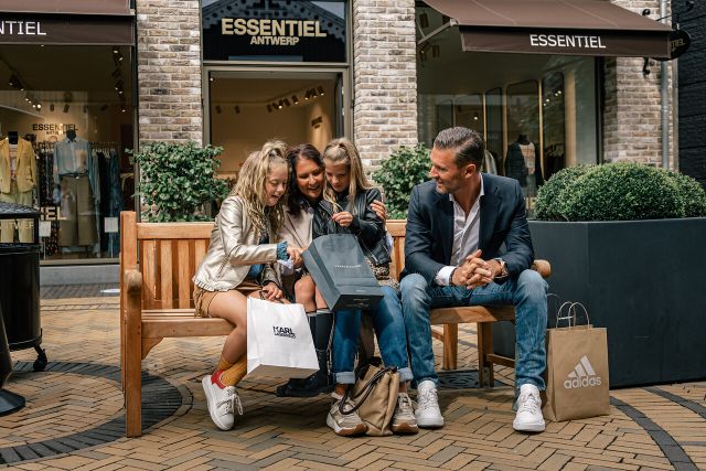 Designer Outlet Roosendaal shoppen