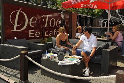 Eetcafé eten drinken horeca De Toog Koog aan de Zaan terras