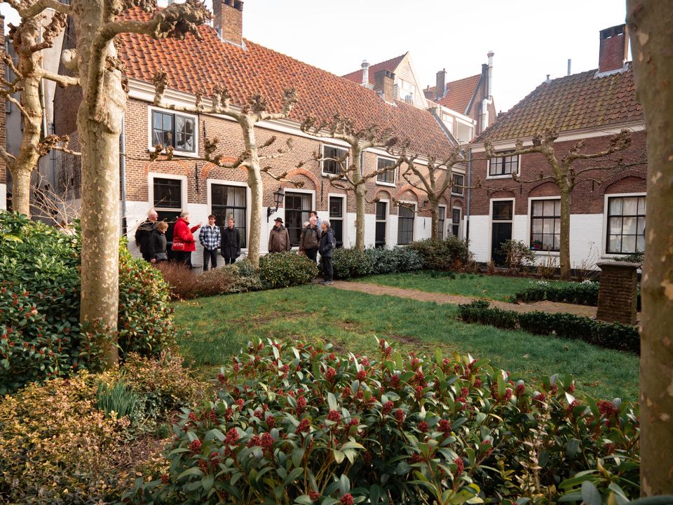 Wandeling met Gilde Leiden in de hofjes.