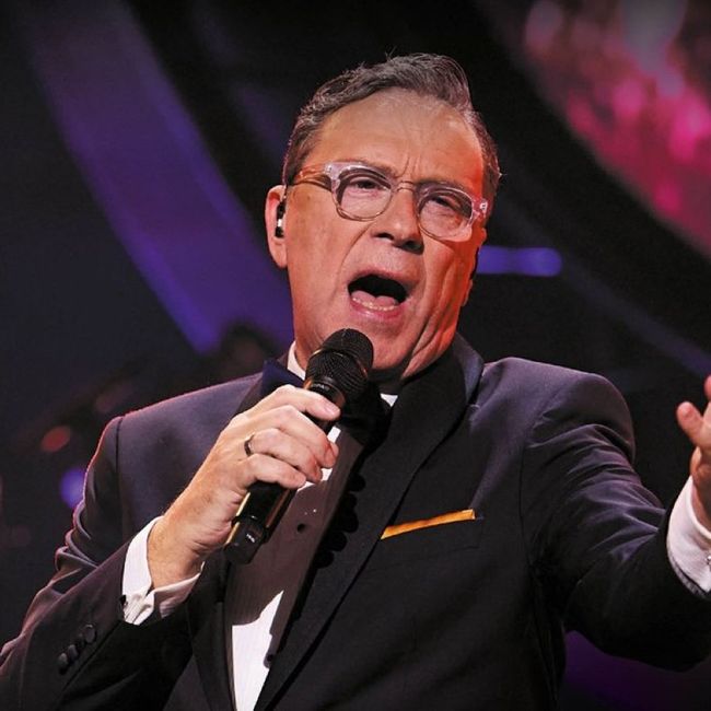 Sinatra by Douglas & BOSCO