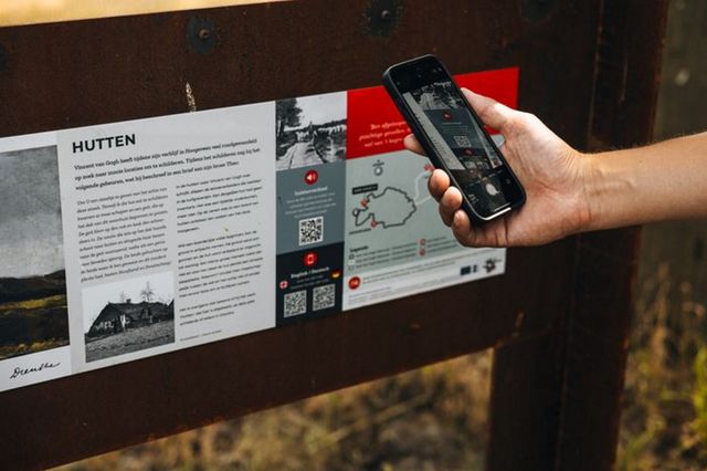 Handi scannt QR-Code