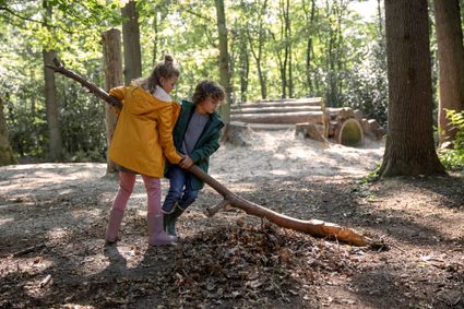 spelende kinderen bos roekpad Echten