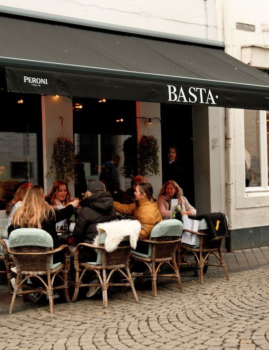 BASTA Maastricht terras Sint-Amorsplein