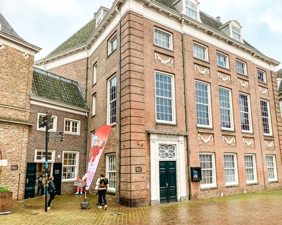 Vooraanzicht van het Flipje en Streekmuseum in Tiel