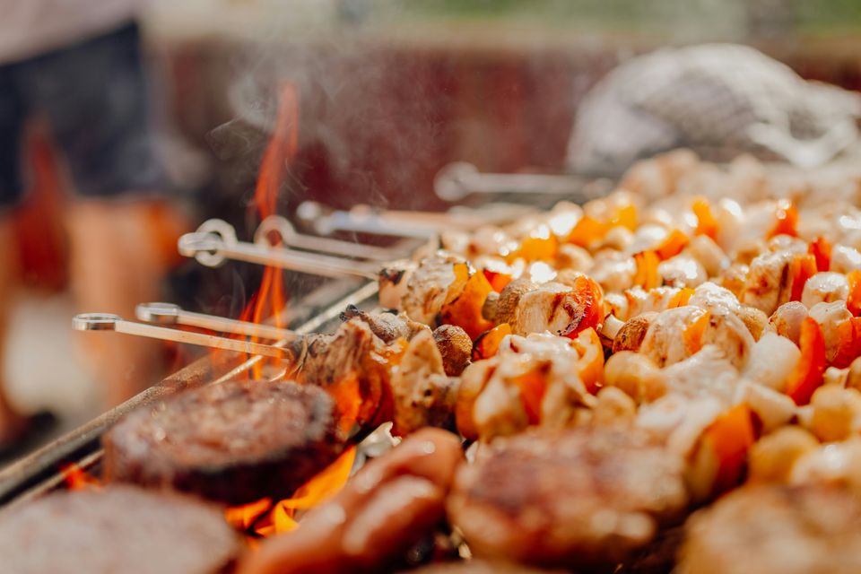 vlees en groenten op de barbecue