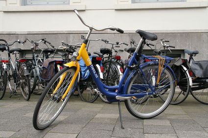 Verhuur Fiets OV NS Zaandam
Zie https://commons.wikimedia.org/wiki/File:OV-Fiets_Utrecht.JPG