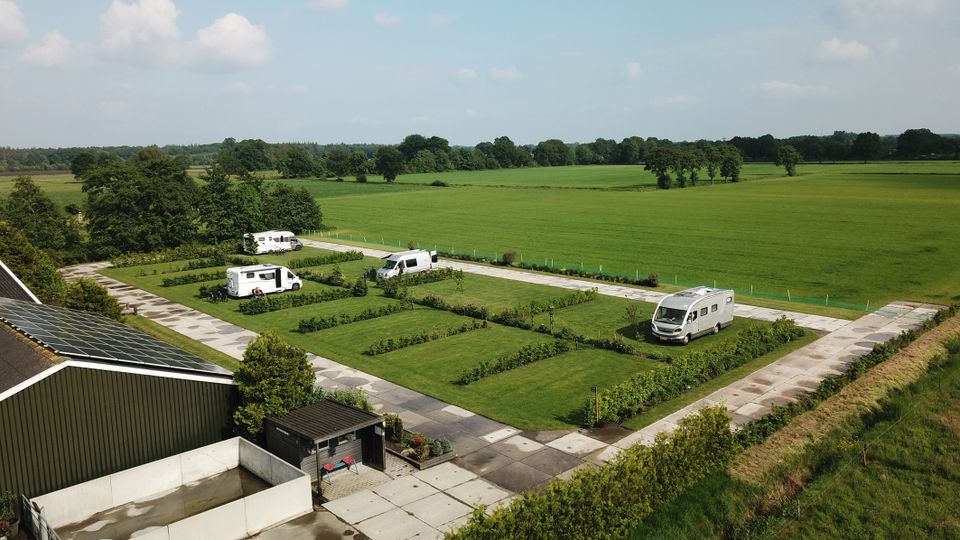 Camperplaats Bloemenveld bovenaanzicht