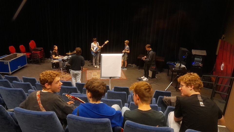 PopXplosaion - Bandrepetitie in de Martinetzaal van het Cultuurcentrum