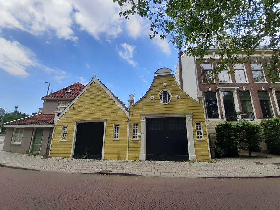 Voorzijde van het Koetshuijs in Delft