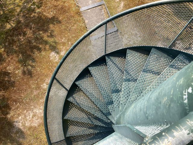 Uitkijktoren Vuurboetsduin wenteltrap