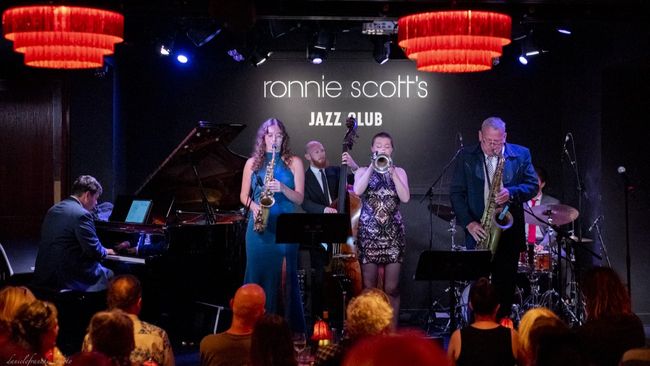 Alexander Beets Sextet - ‘The legendary Ronnie Scotts Jazzclub in London’ | JazzPodium Amersfoort