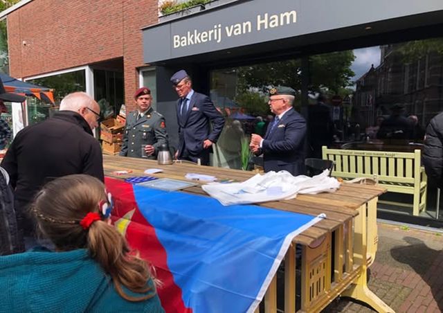 Koningsdag - Veteranen op Slingermarkt