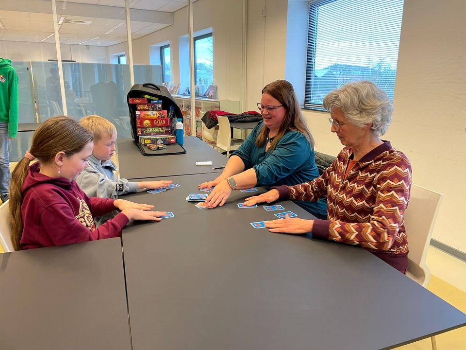 Spelletjes spelen in de Winterswijkse bieb