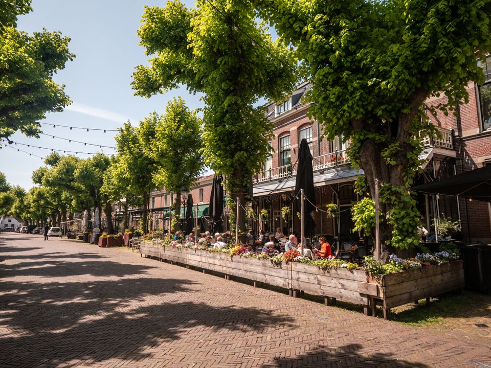 Terras in het centrum van Voorschoten.