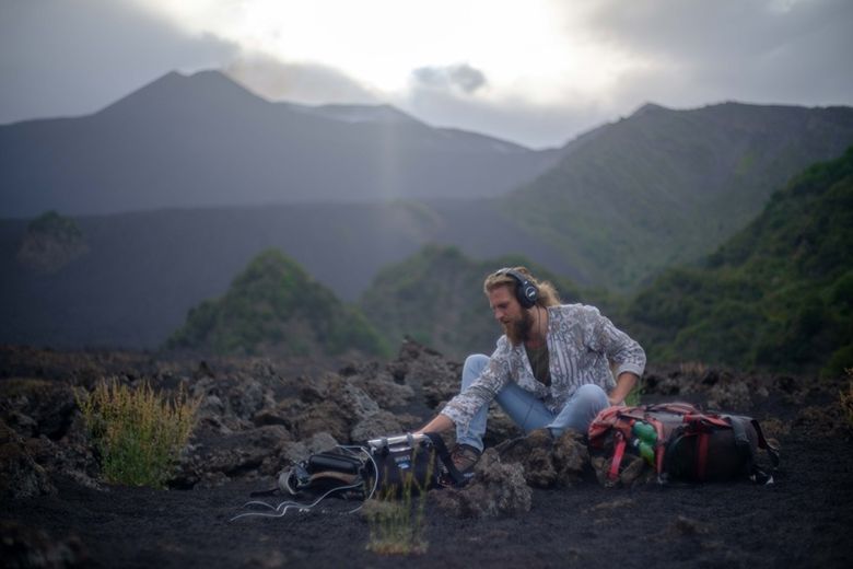 Tristan Visser op de Etna