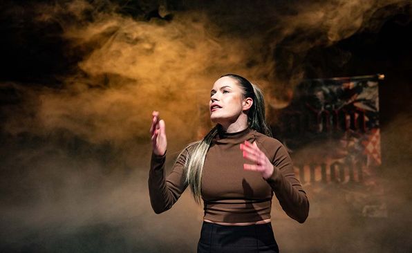 Annica Muller: THIS IS FUCKING CHAOS