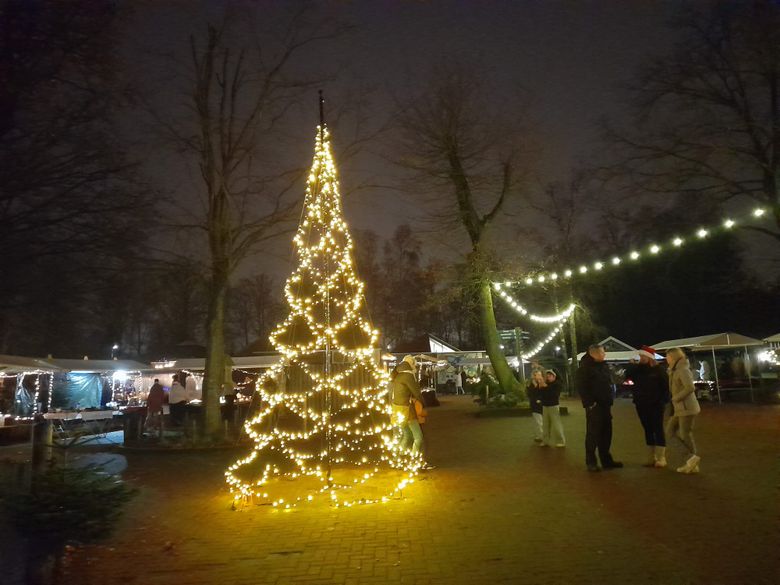Gezellige kerstmarkt De Naturij