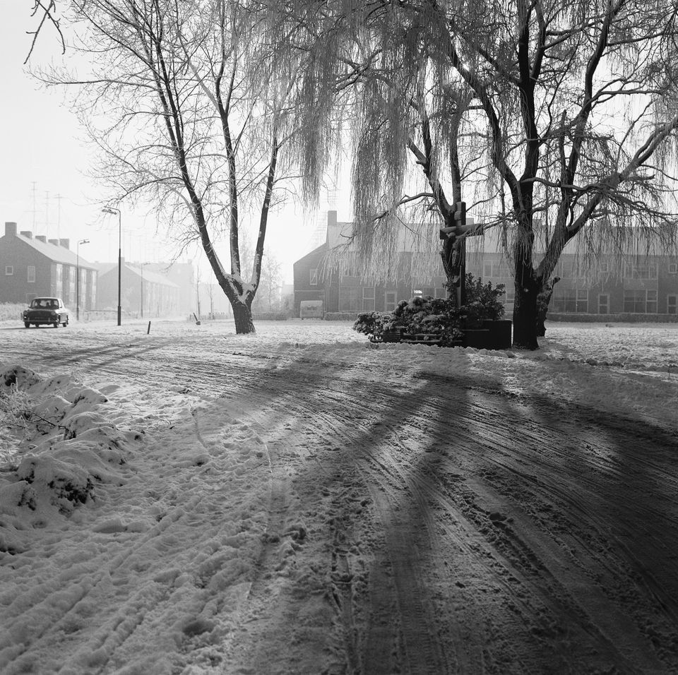 Kruisbeeld in 1964