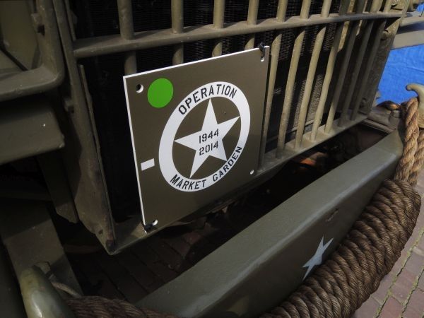 Logo Market Garden op jeep