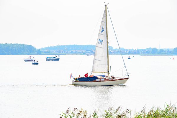 Watersport op het Gooimeer